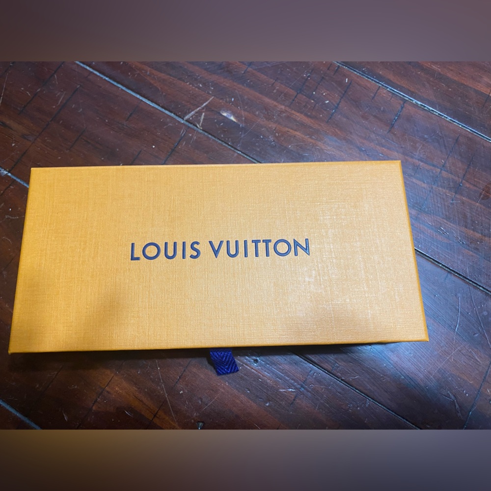 Louis Vuitton  wallet Box with Navy Accents